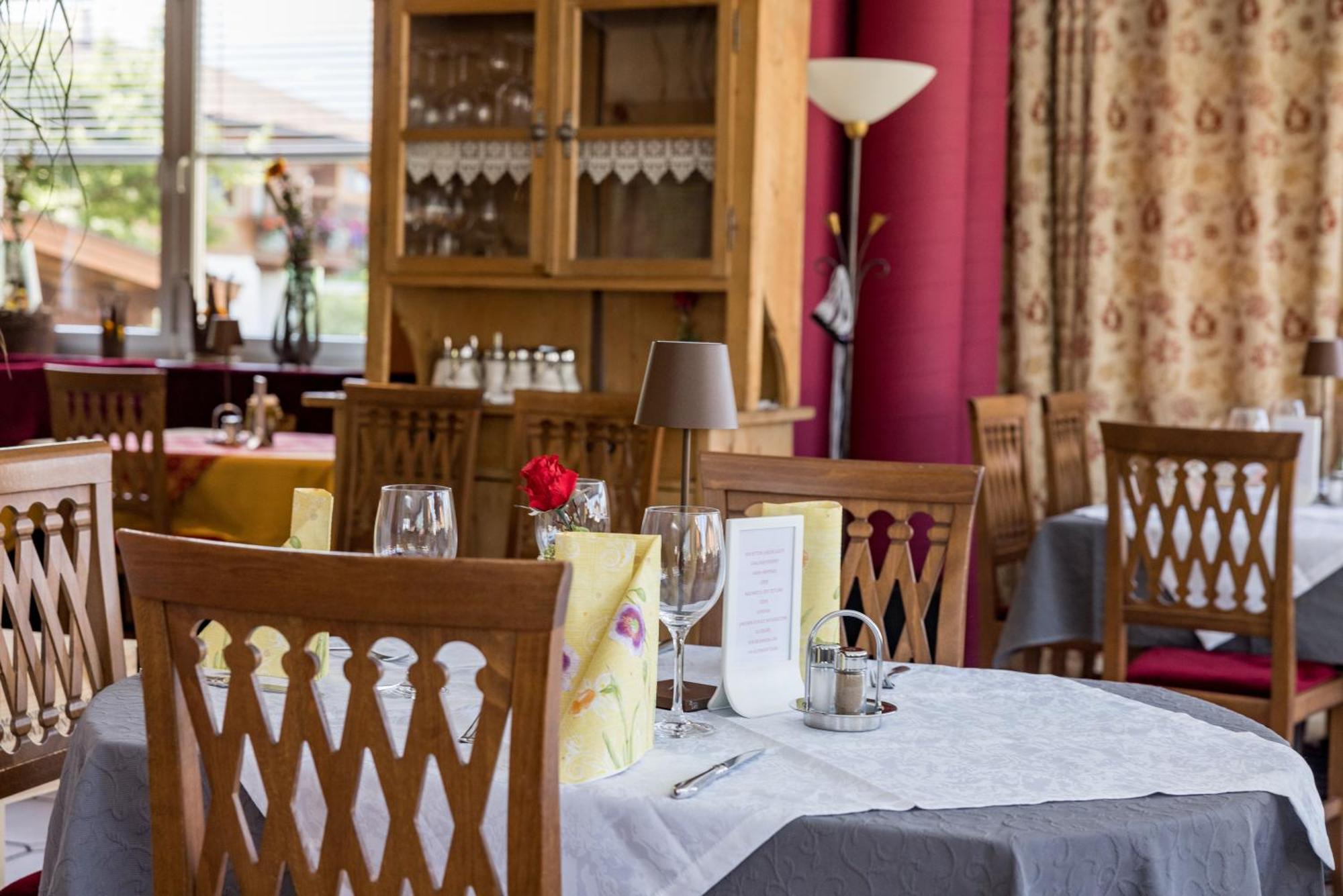 Hotel Alpenhof เวสเทนดอร์ฟ ภายนอก รูปภาพ